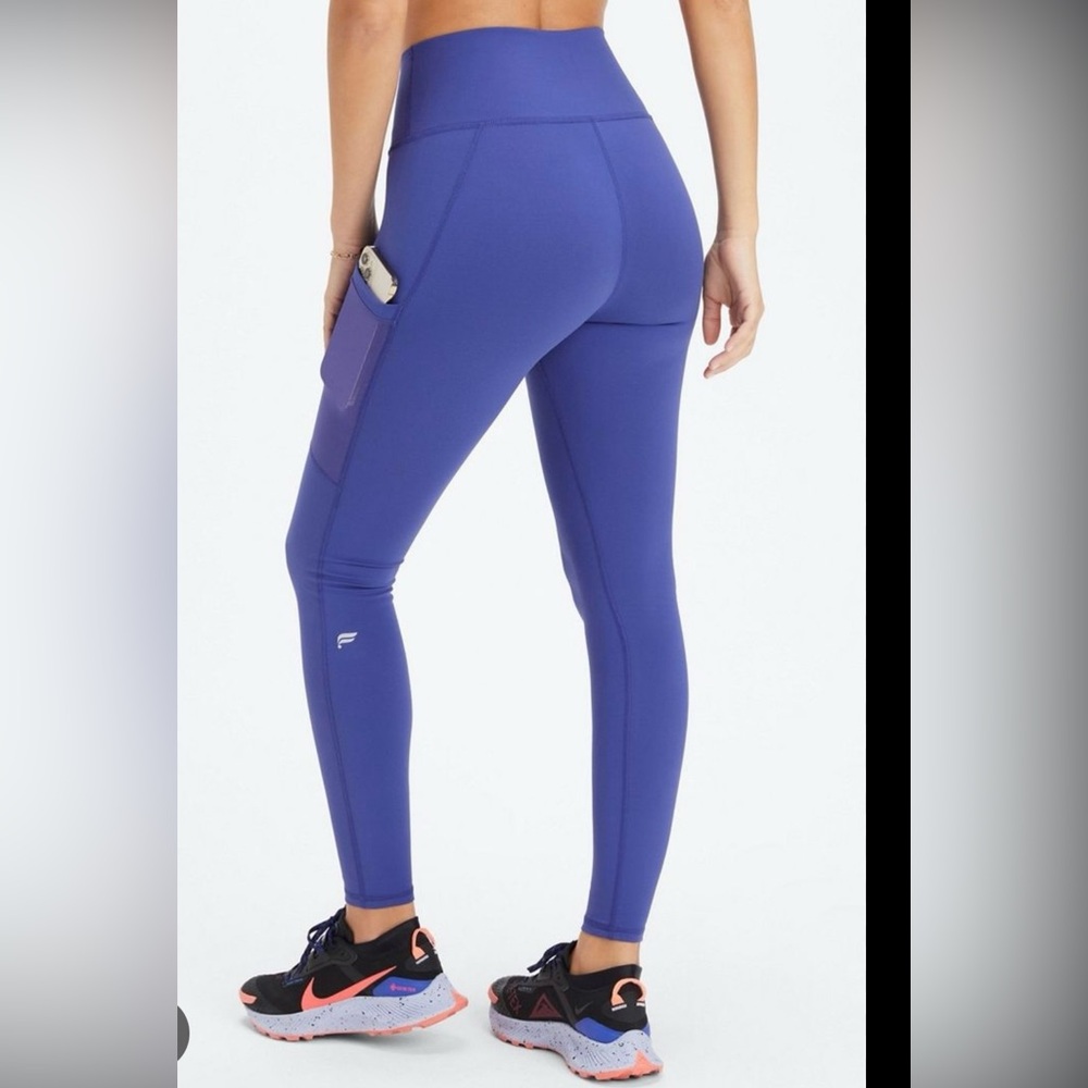 Fabletics size  S  Women's Blue Leggings